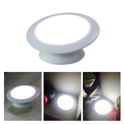 Luz rotativa sin cuerda DC 5.0V de la noche del detector de movimiento con el sensor de movimiento de PIR